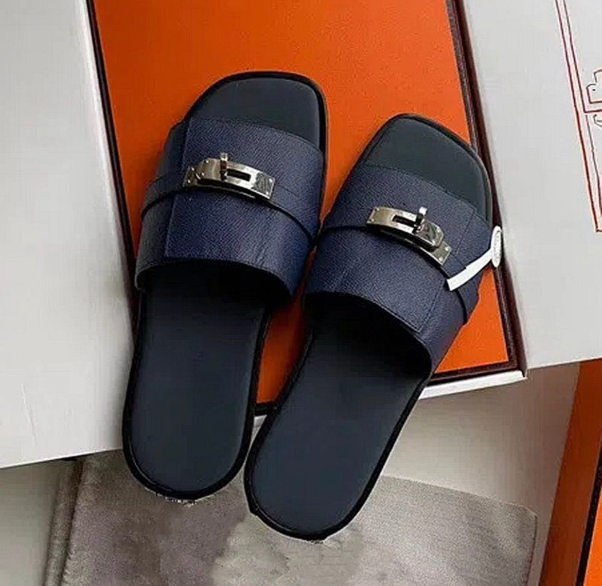 Pantoufles Homme :HERMÈS