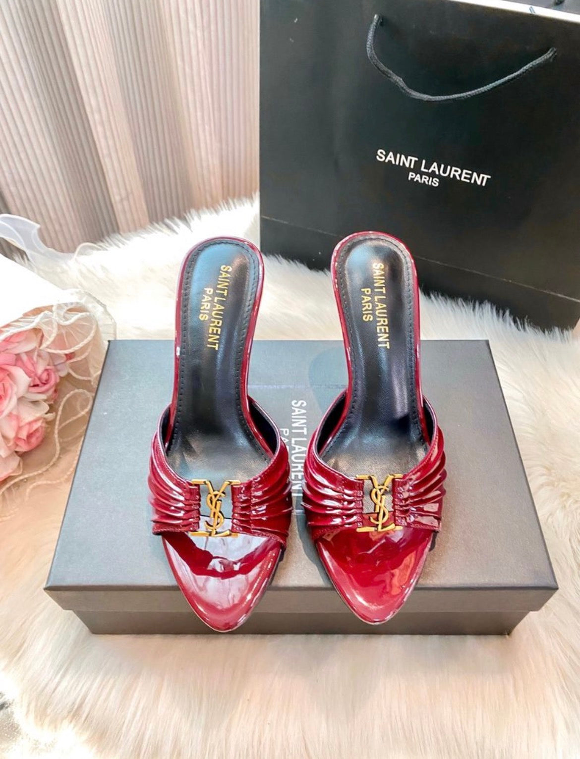 Sandales :yve Saint Laurent