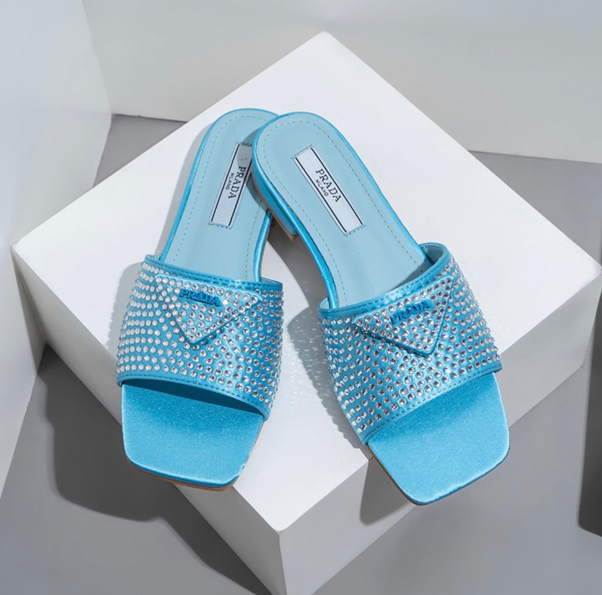 Sandales :PRADA