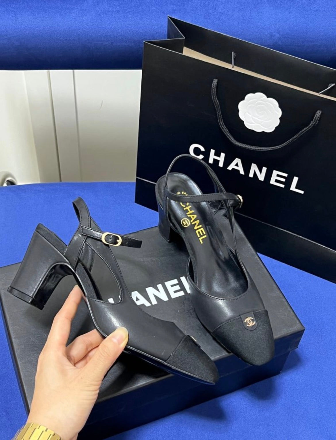 Sandales : Chanel