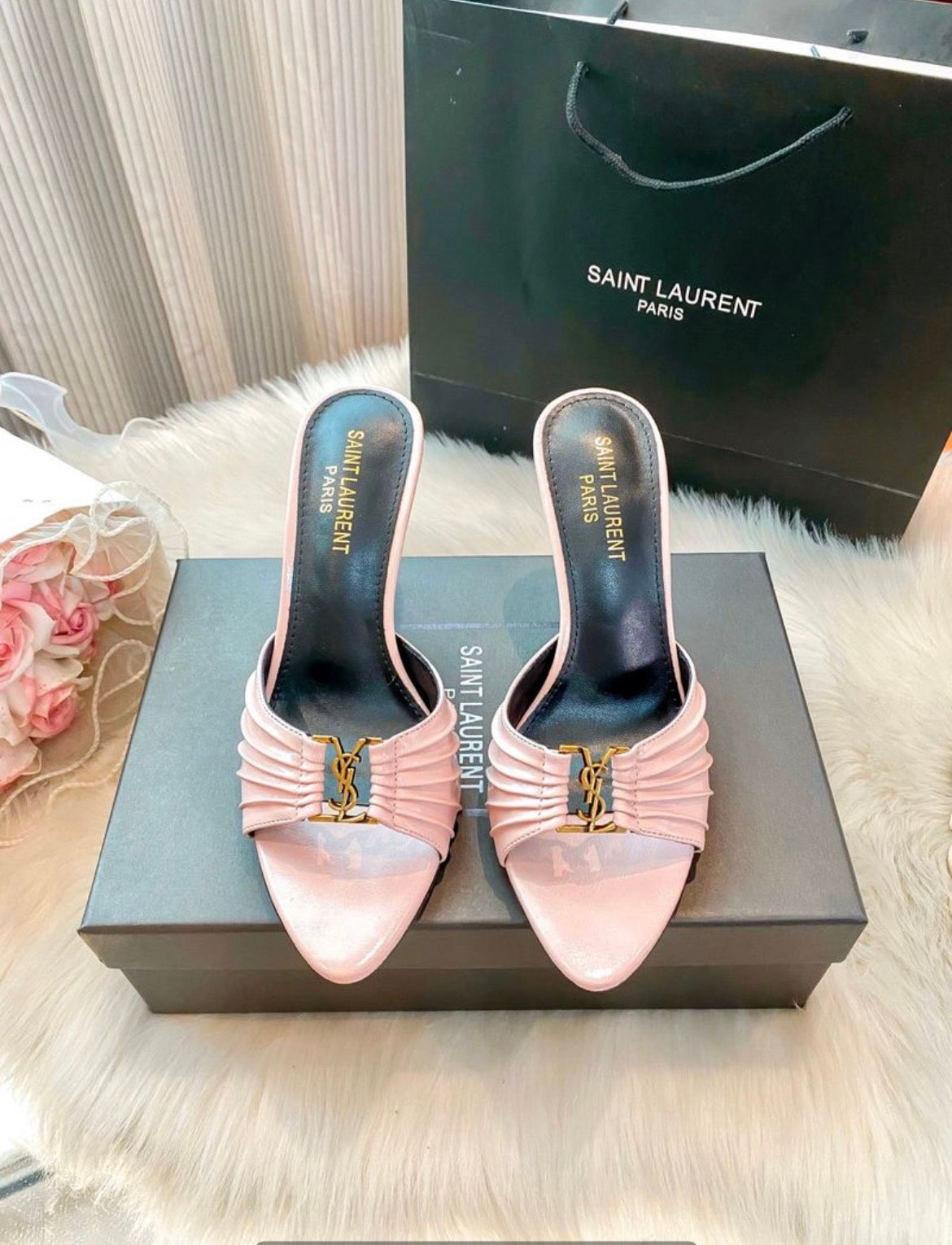 Sandales :yve Saint Laurent