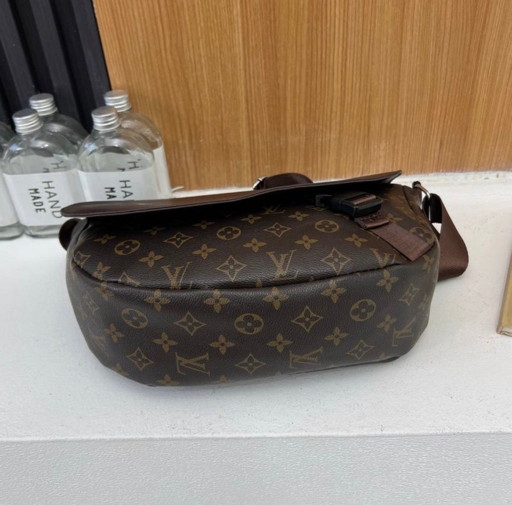 Sac homme :LV
