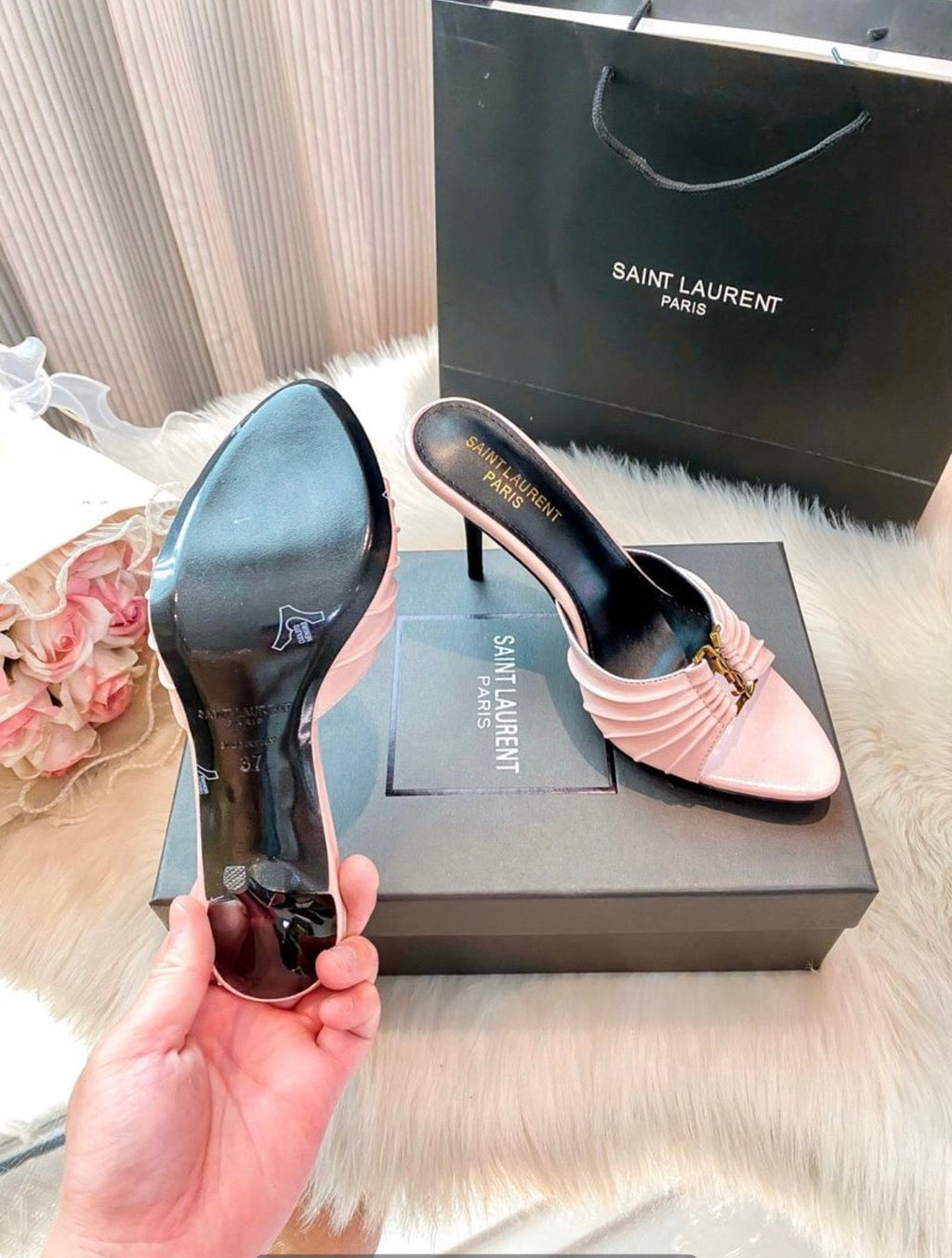 Sandales :yve Saint Laurent