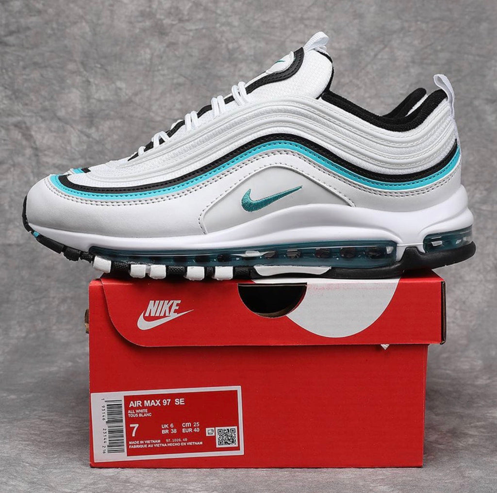 Baskets NIKE