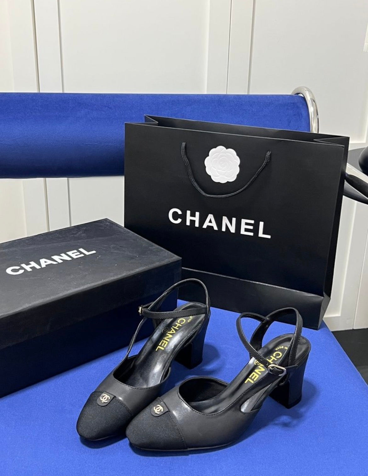 Sandales : Chanel