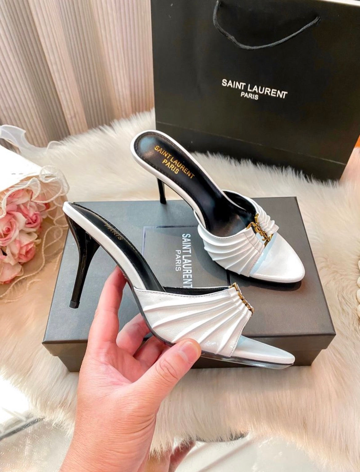 Sandales :yve Saint Laurent