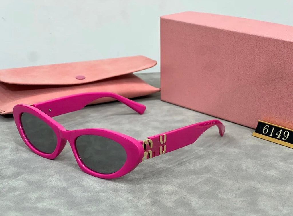 Lunette de soleil femme :MIU MIU