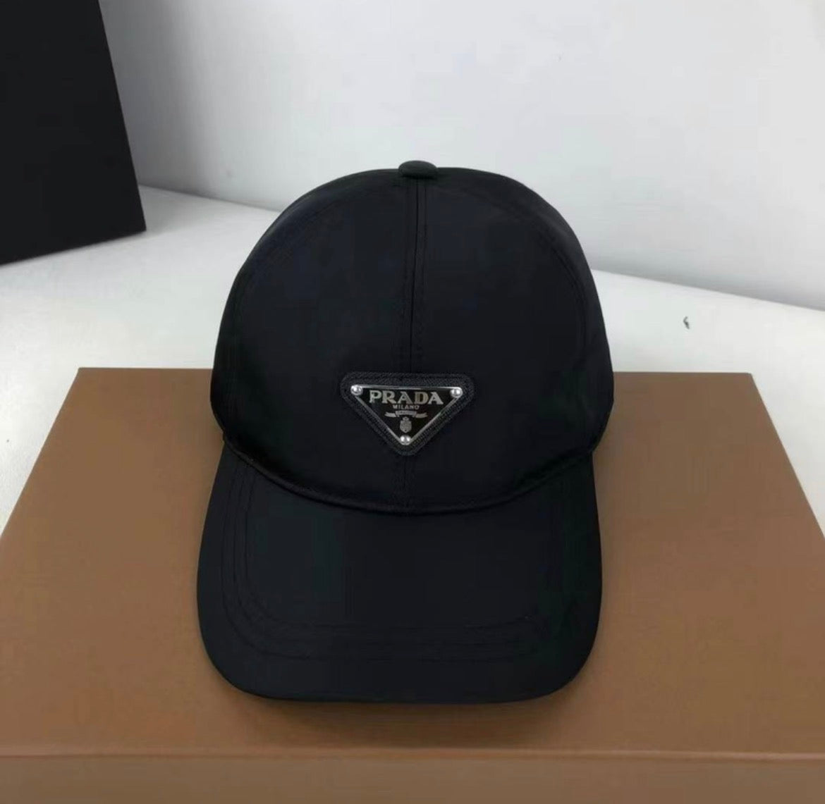 Casquette :PRADA