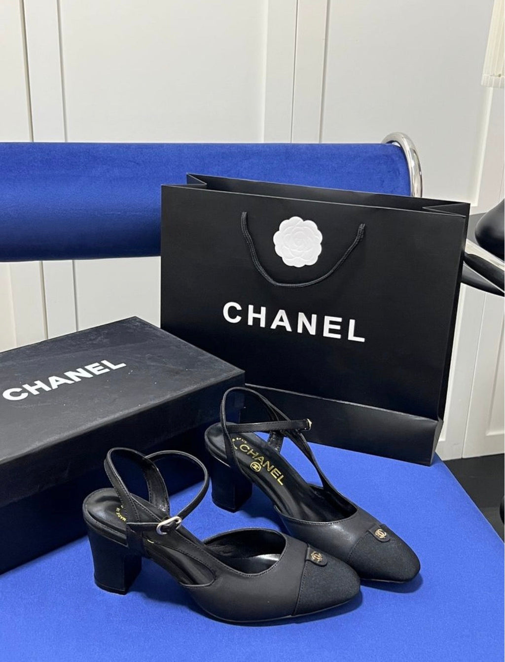 Sandales : Chanel
