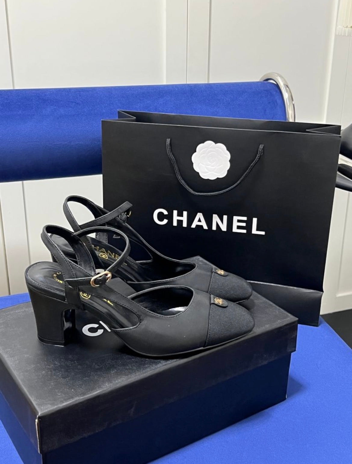 Sandales : Chanel