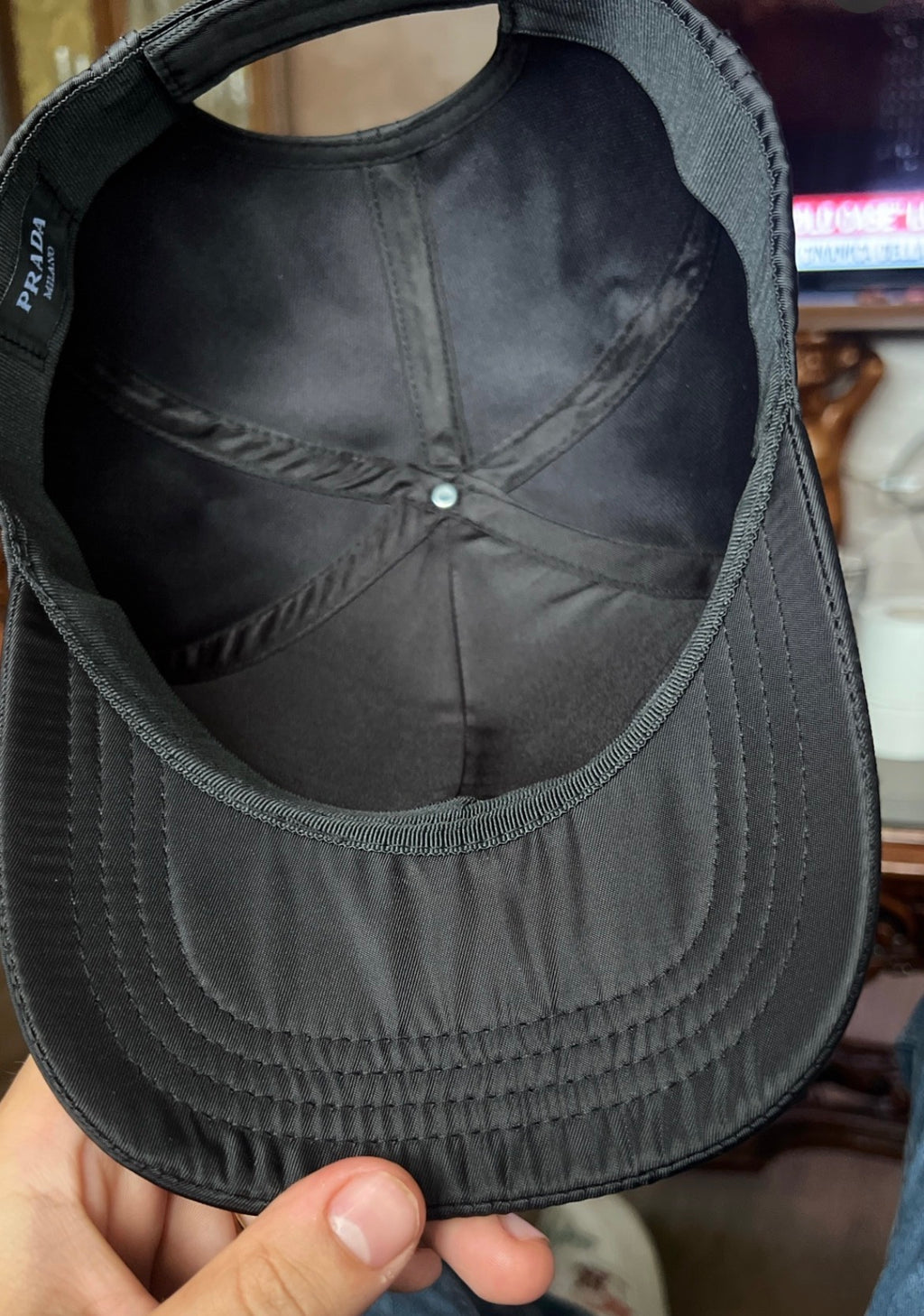 Casquette :PRADA