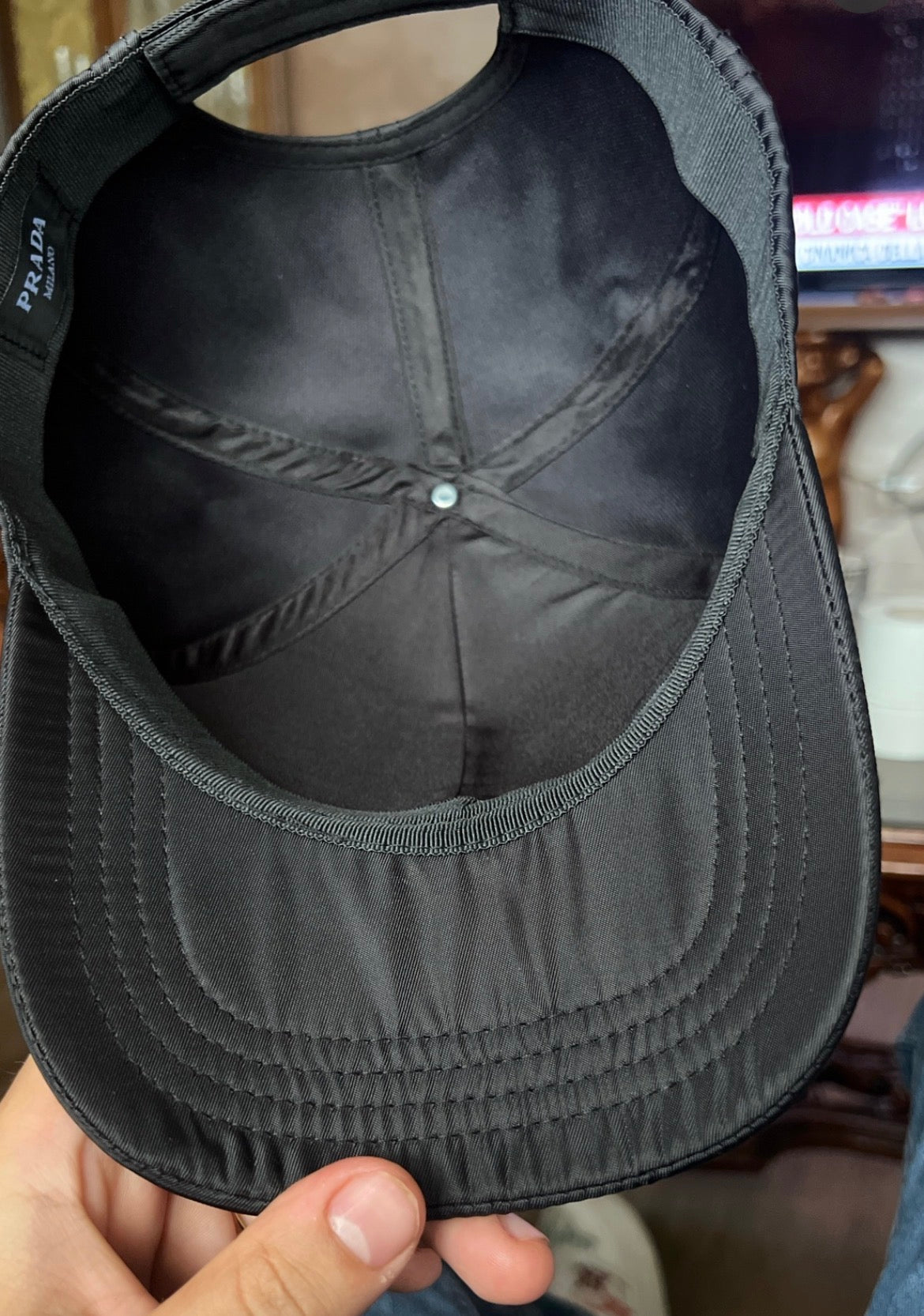 Casquette :PRADA