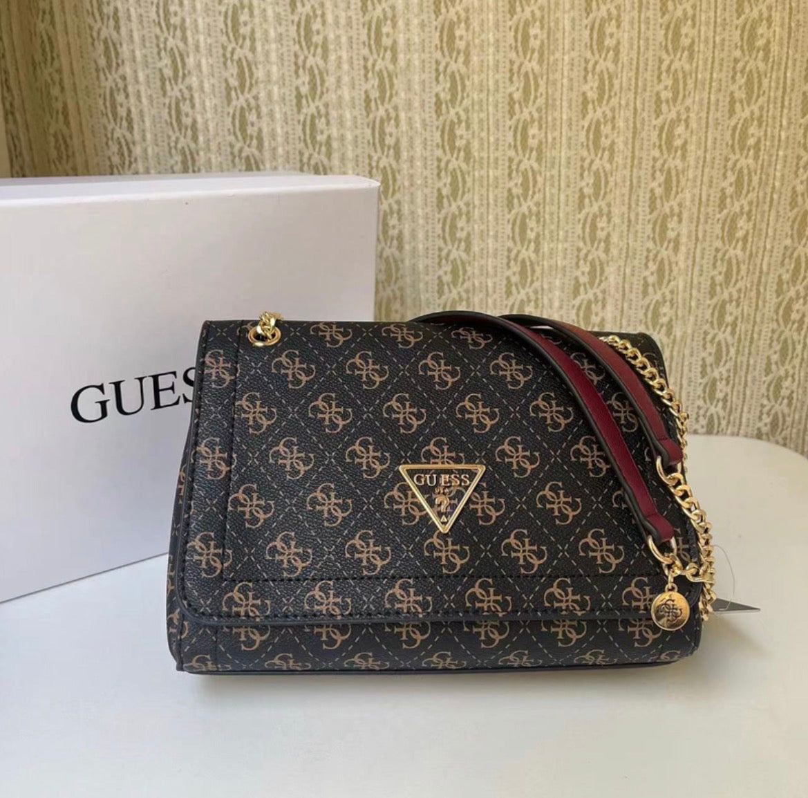 Sac a main: GUESS