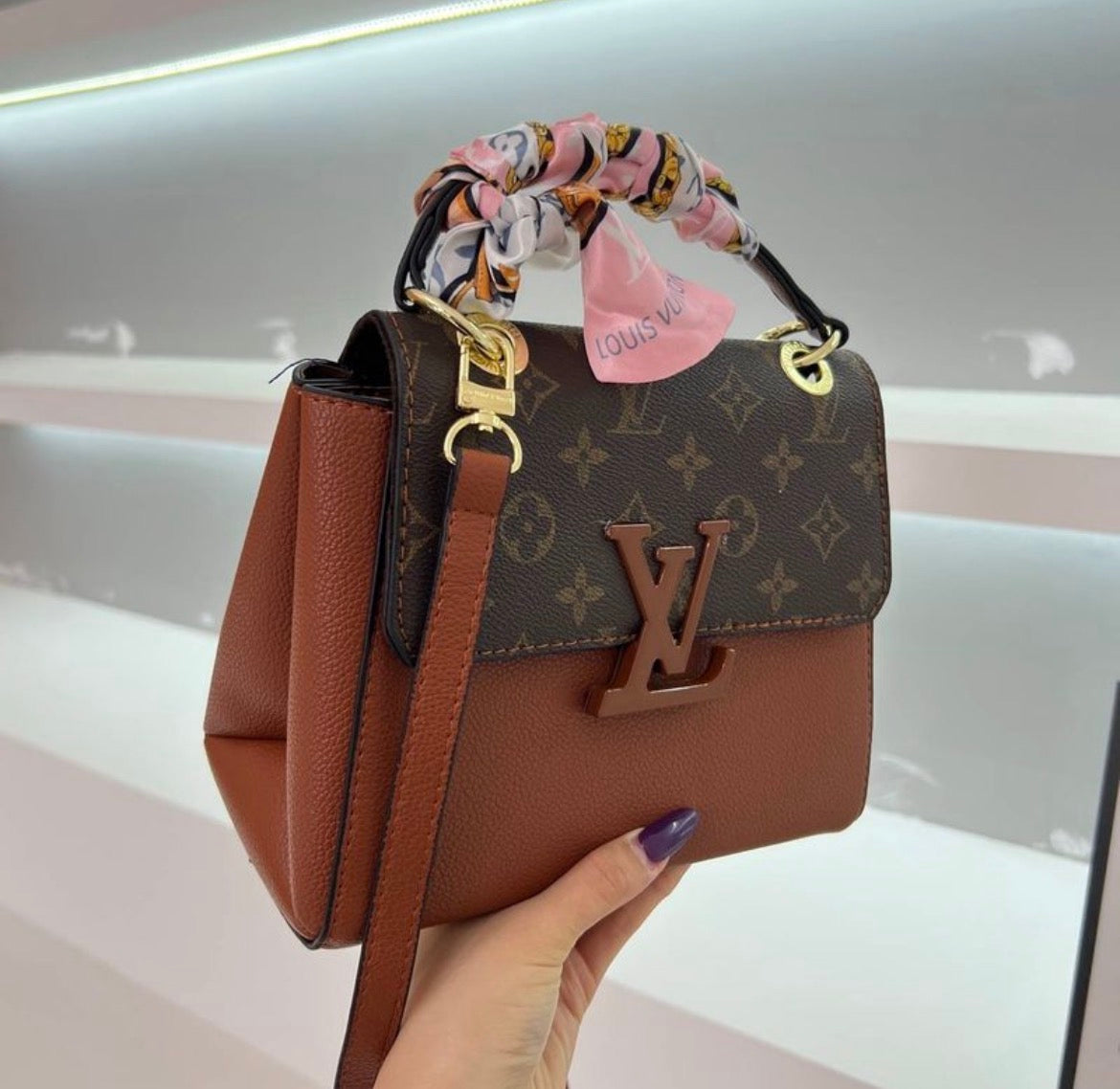 Sac ami LV