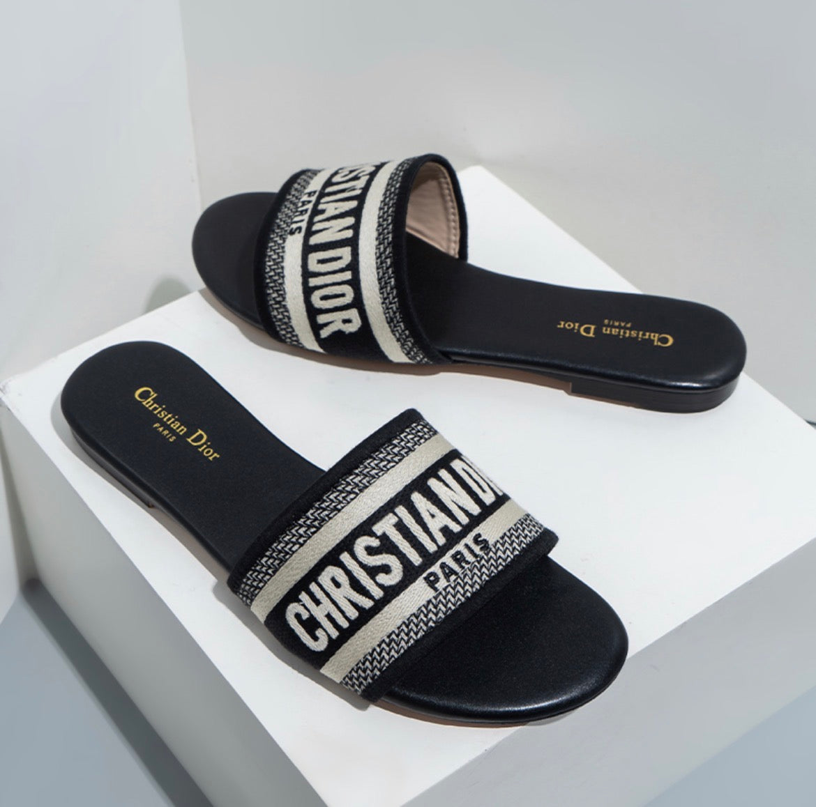 Sandales CHRISTIAN DIOR