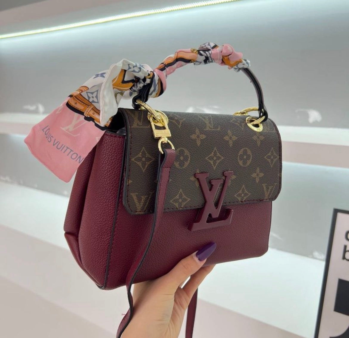 Sac ami LV