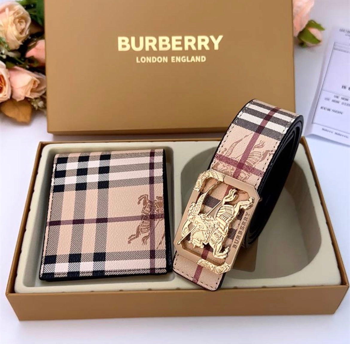 Ceinture et portefeuille :BURBERRY