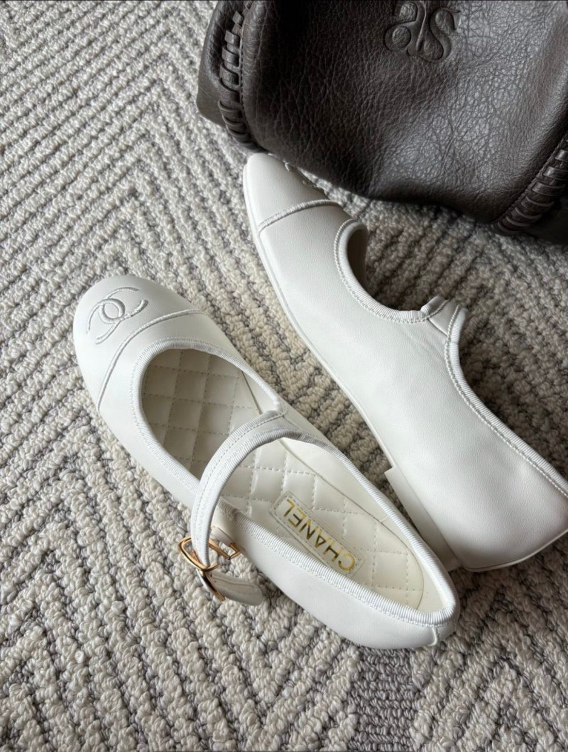 Ballerines Chanel — Élégance & Luxe au quotidien