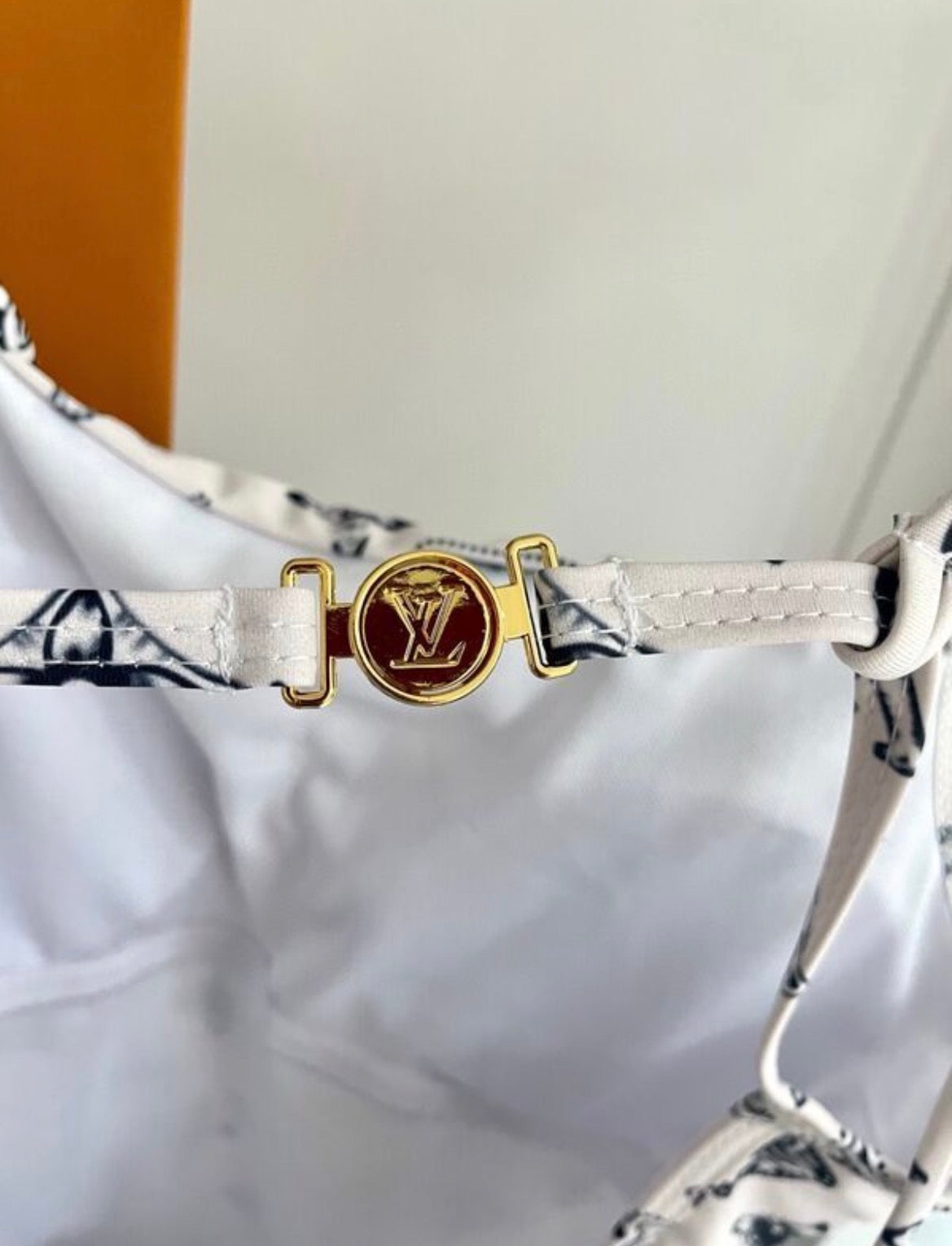 Maillot de bain :LV