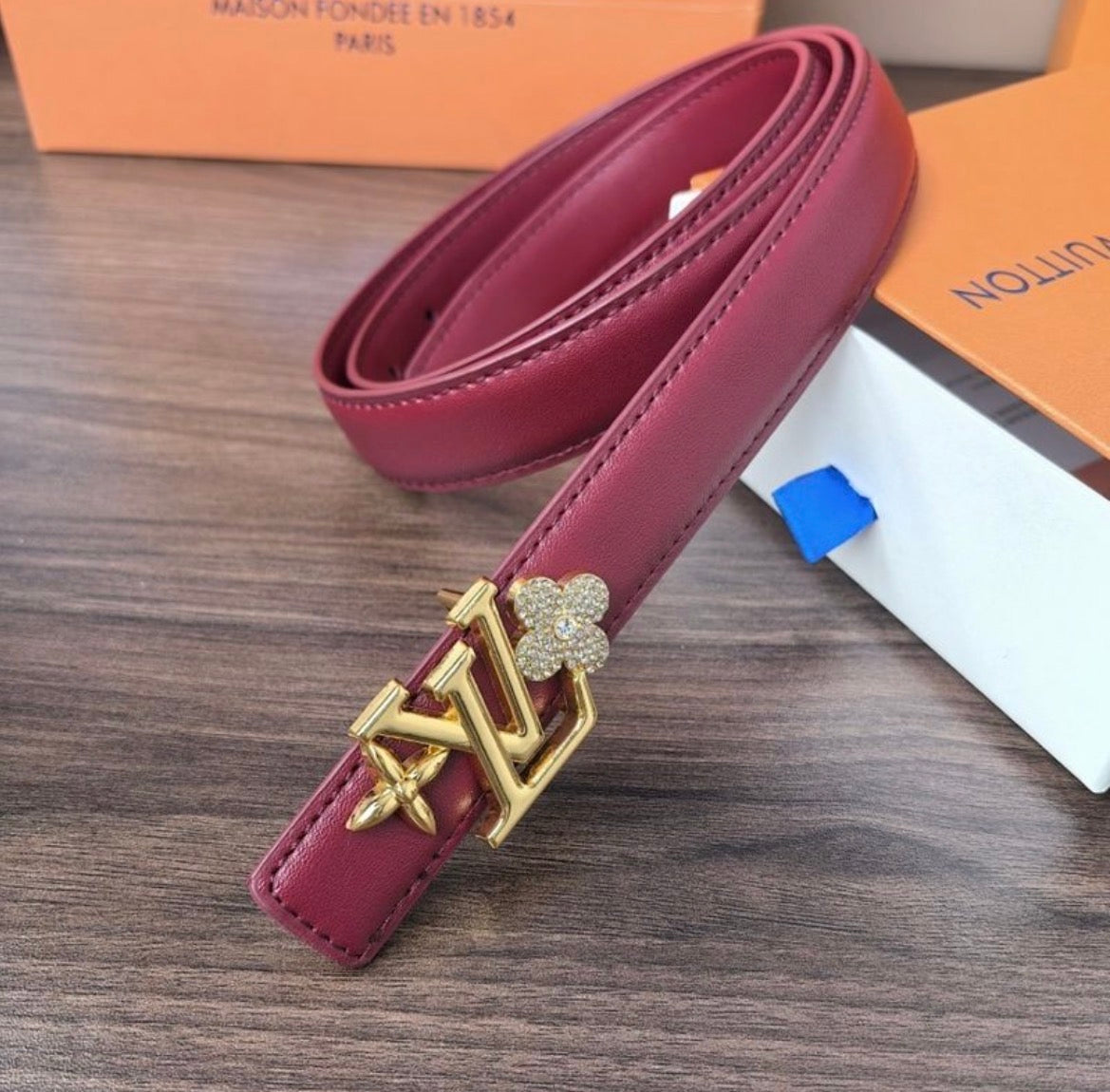 Ceinture :LV