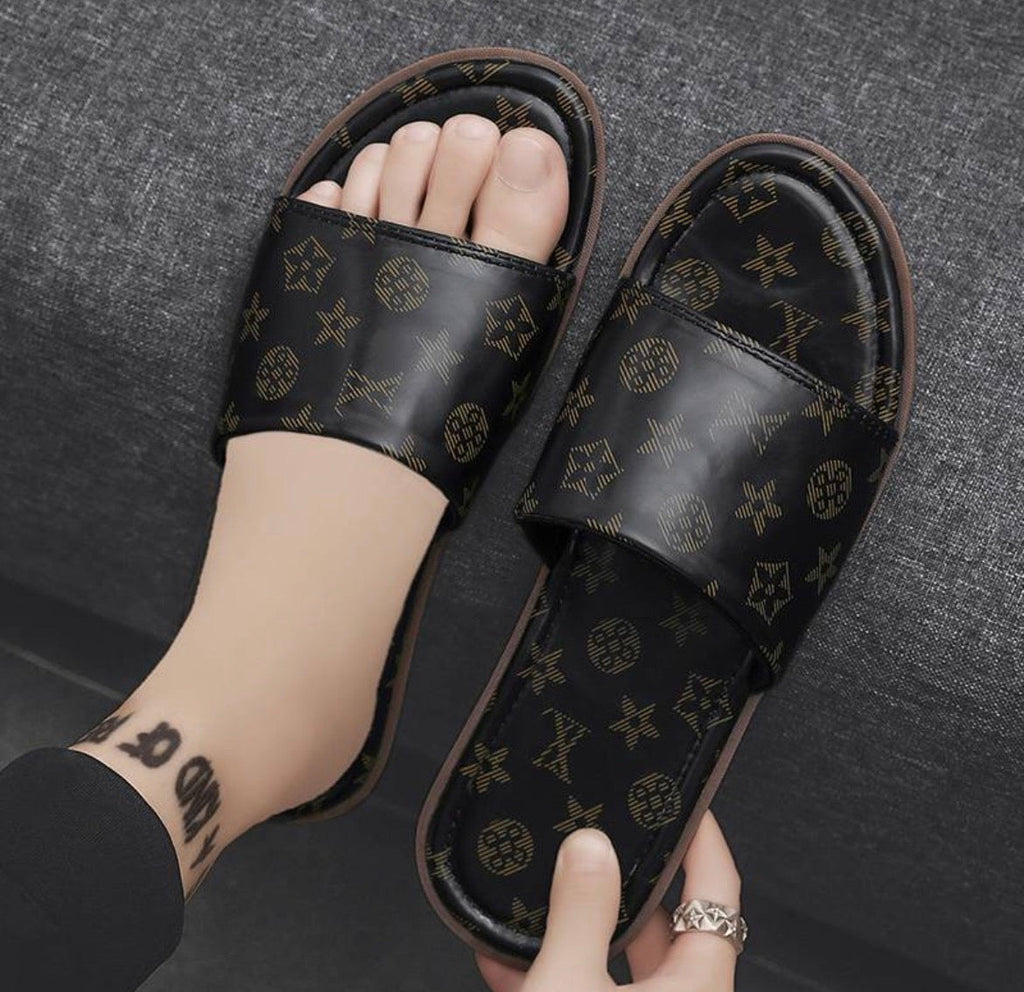Pantoufles homme :LV