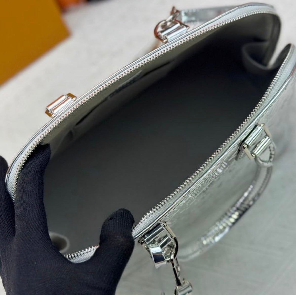 Sac a main LV