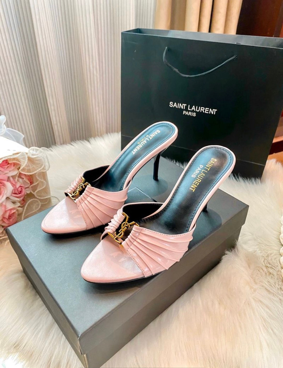 Sandales :yve Saint Laurent