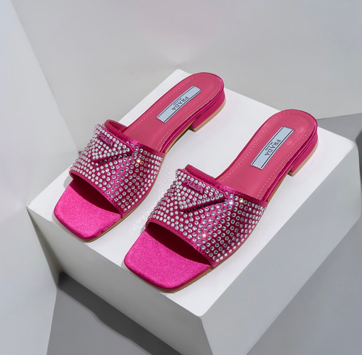 Sandales :PRADA