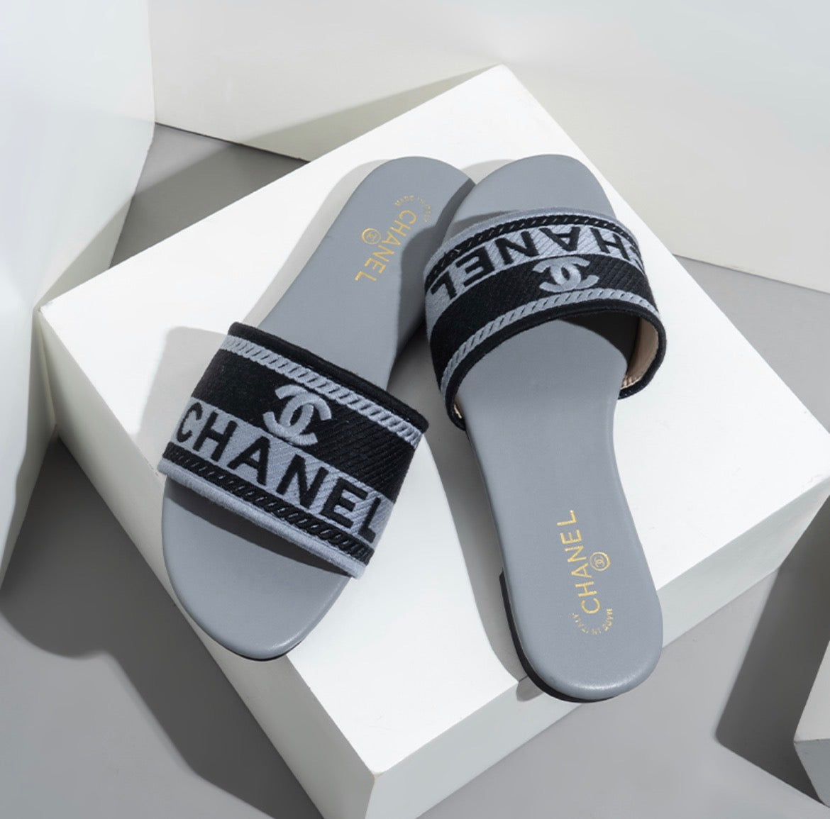 Sandales CHANEL