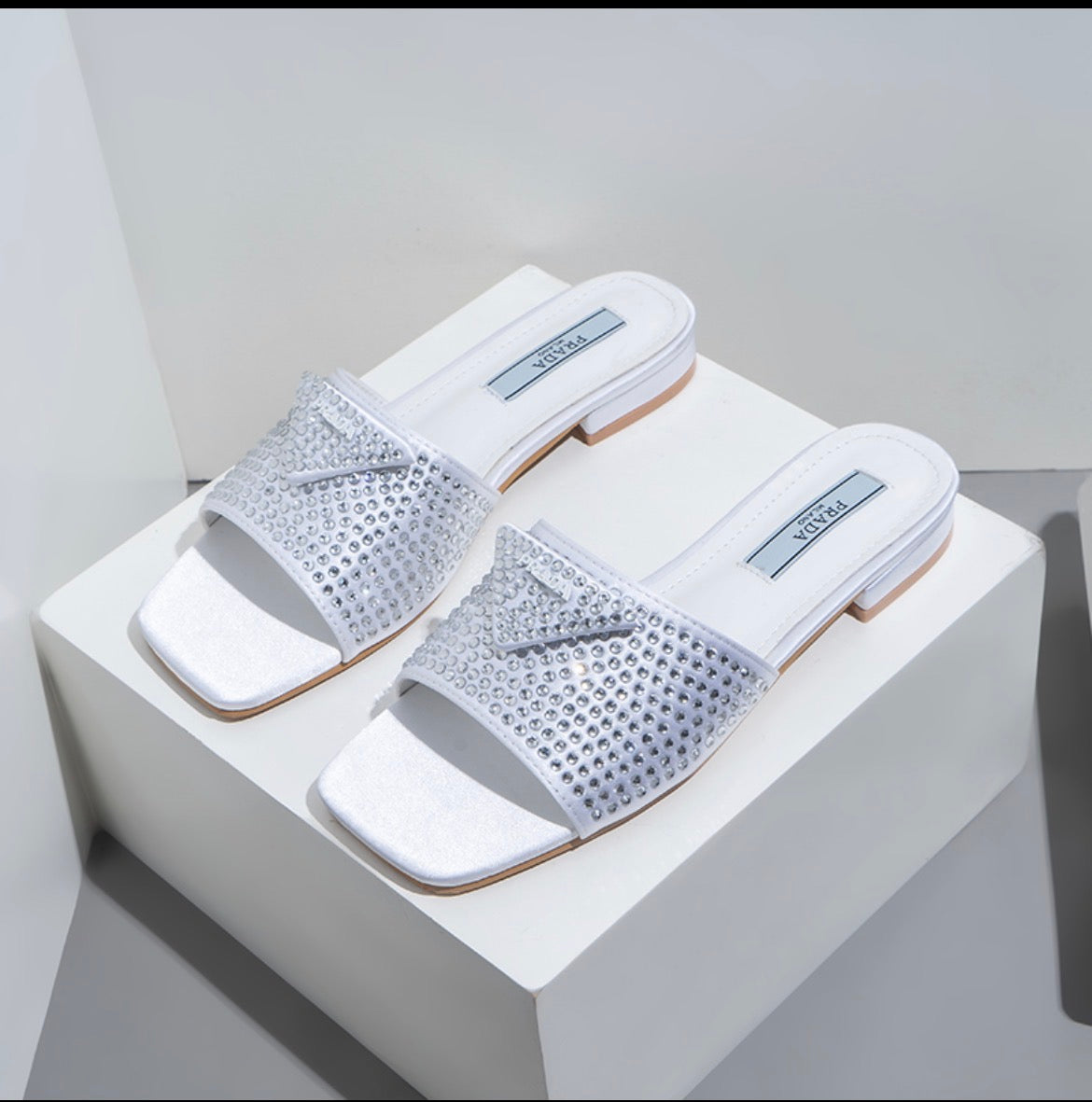 Sandales :PRADA