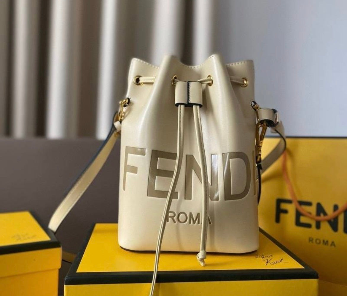 Sac à main : FENDI