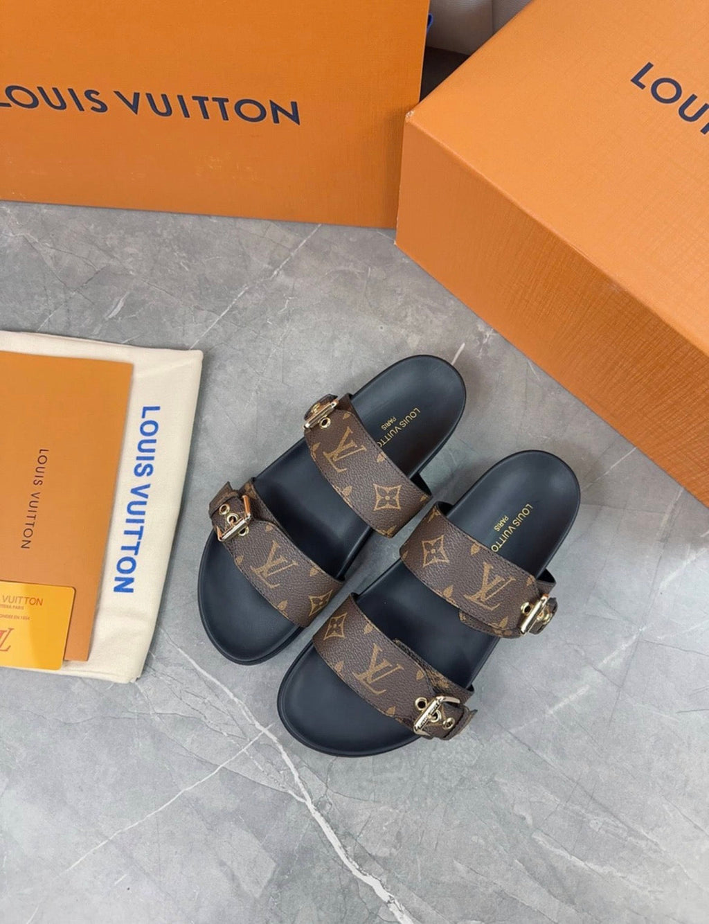 Sandales LV — Élégance & Luxe au quotidien