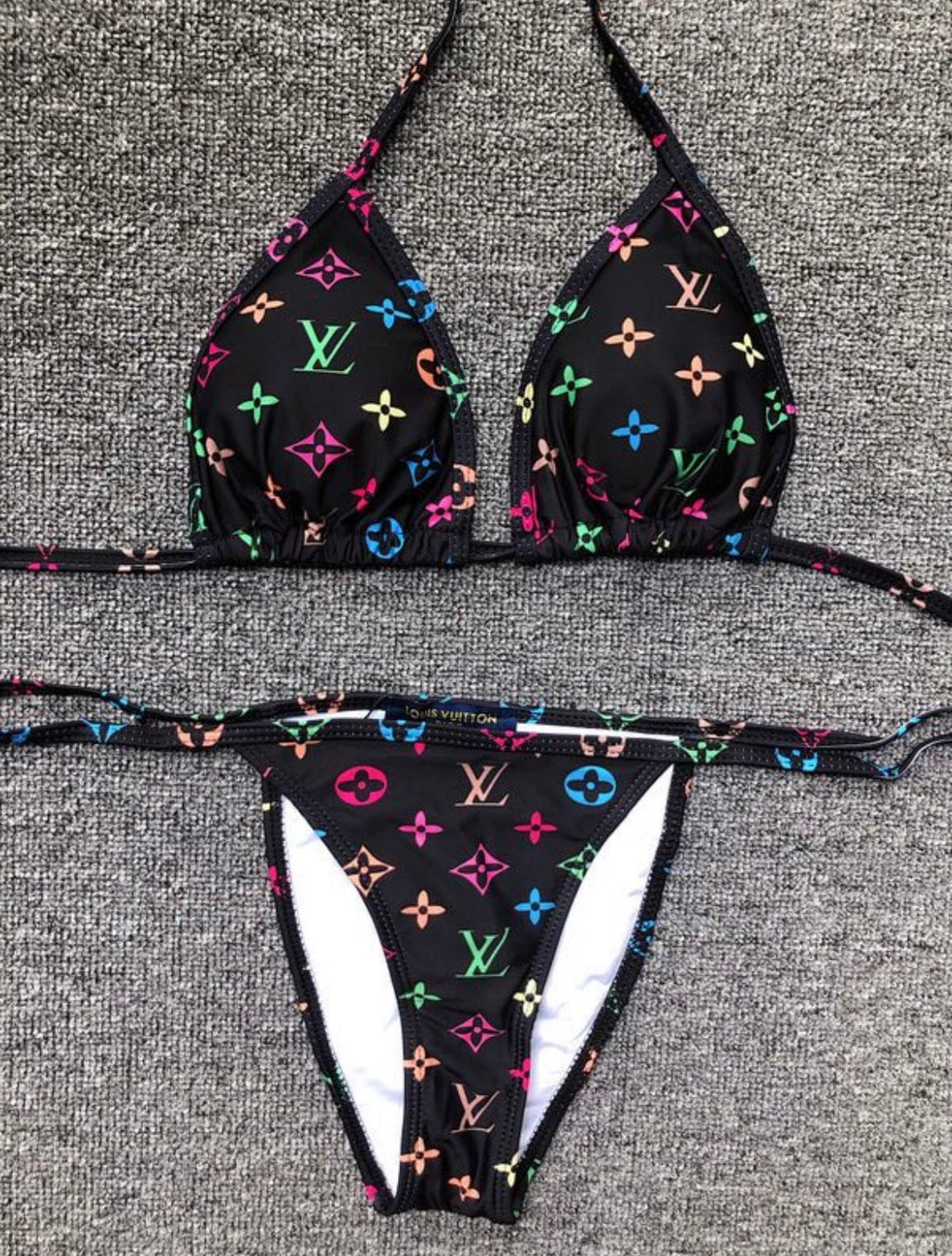 Maillot de bain :LV