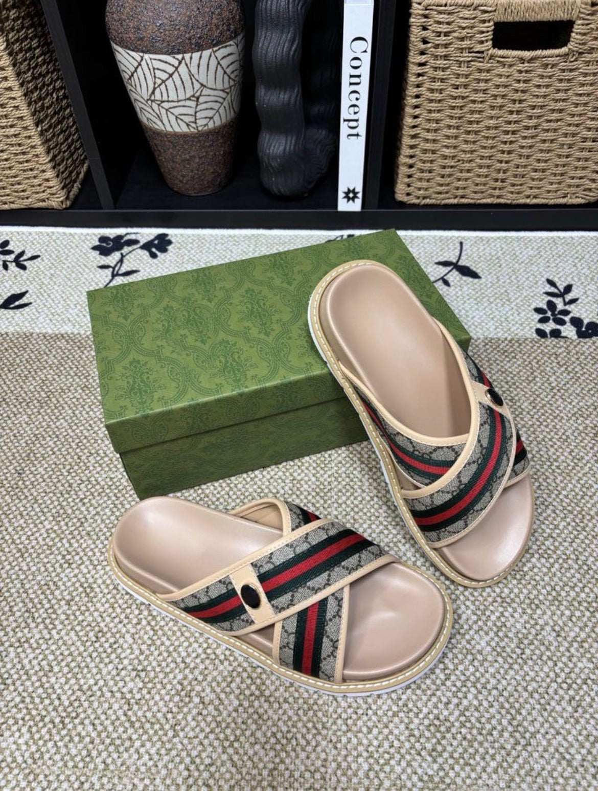 Pantoufles homme :GUCCI