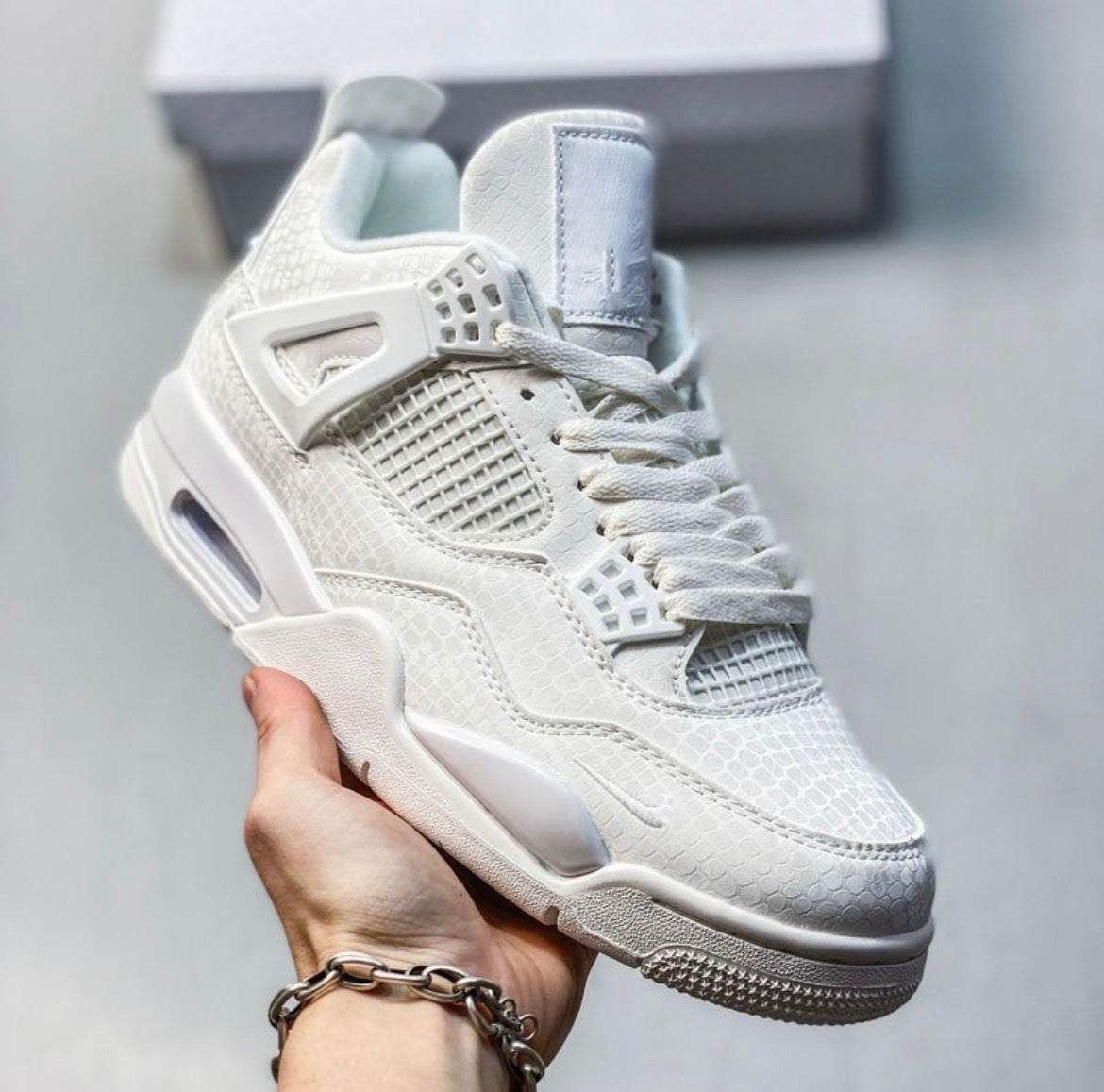 Baskets AIR JORDAN