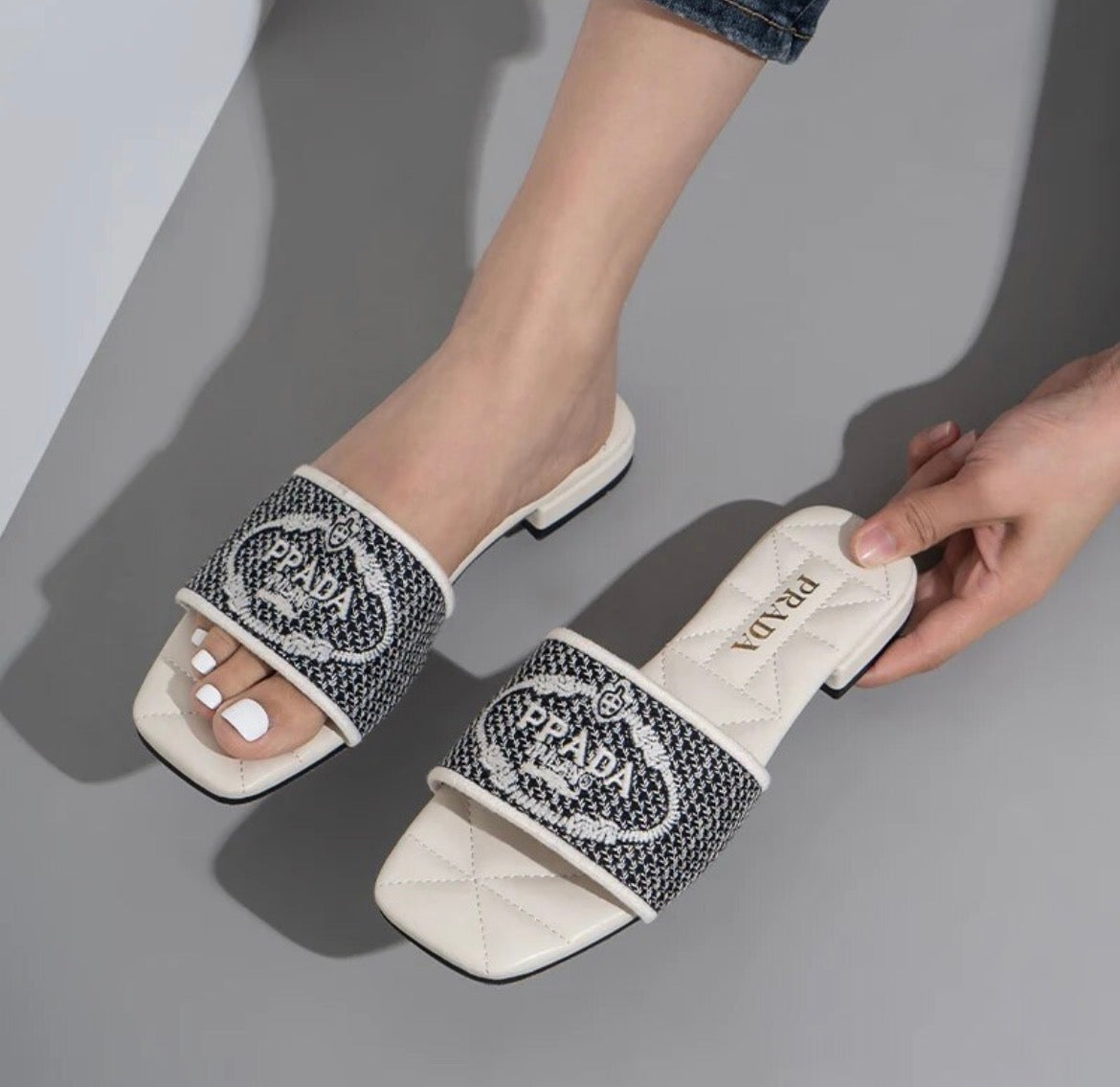 Sandales PRADA
