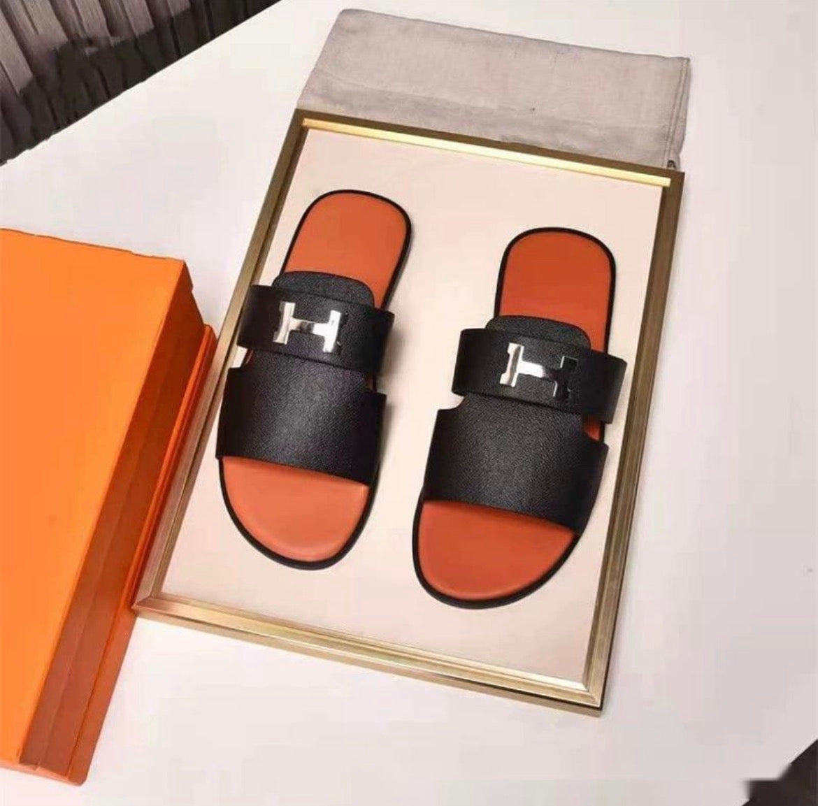 Pantoufles Homme :HERMÈS