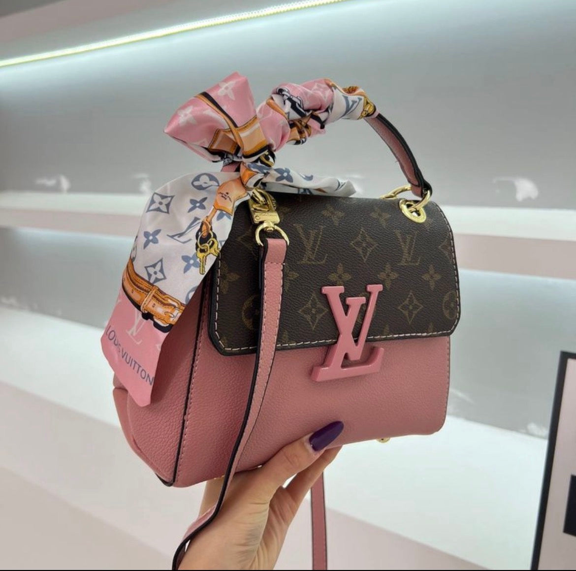 Sac ami LV