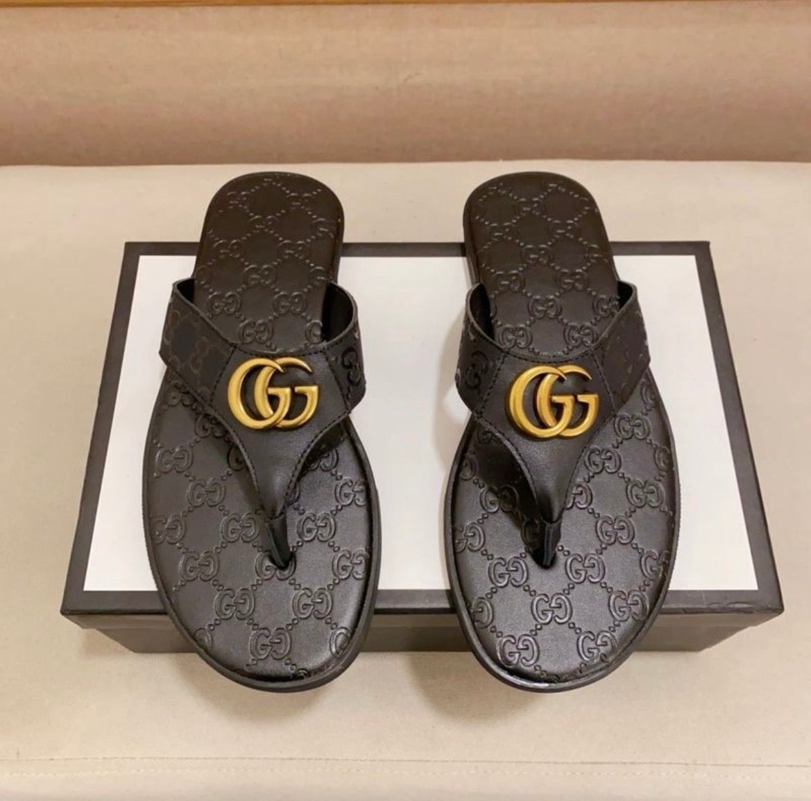 Pantoufles hommes :GUCCI