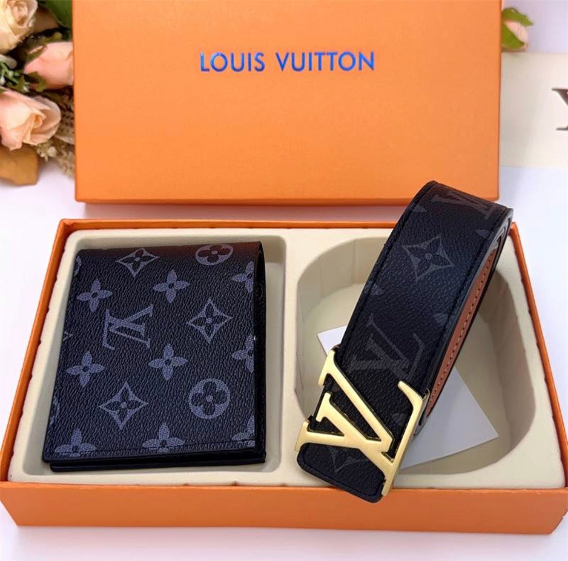 Ceinture et portefeuille LV
