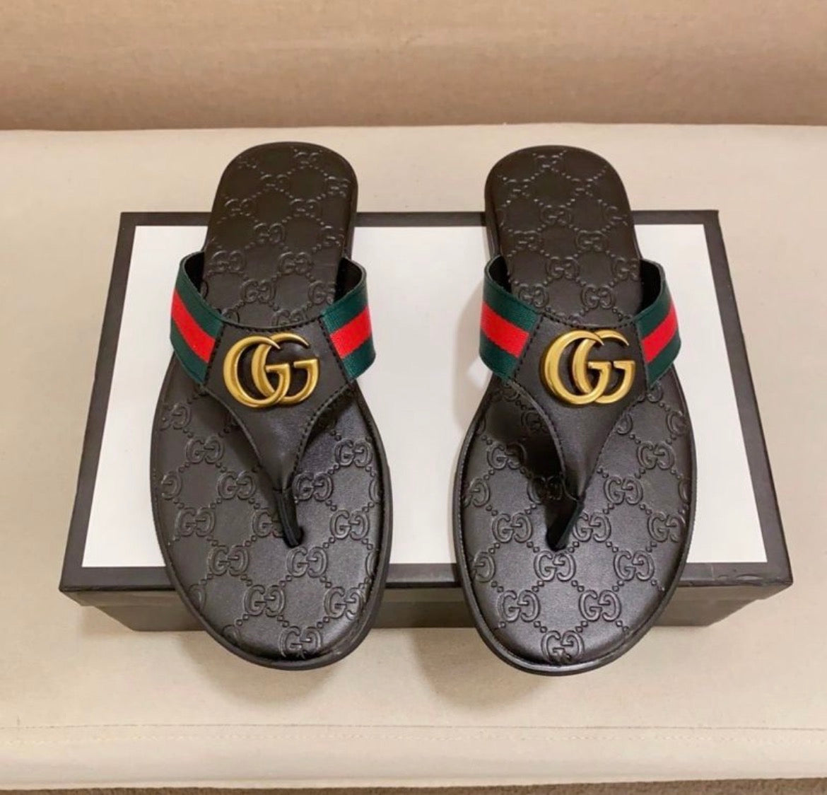Pantoufles hommes :GUCCI