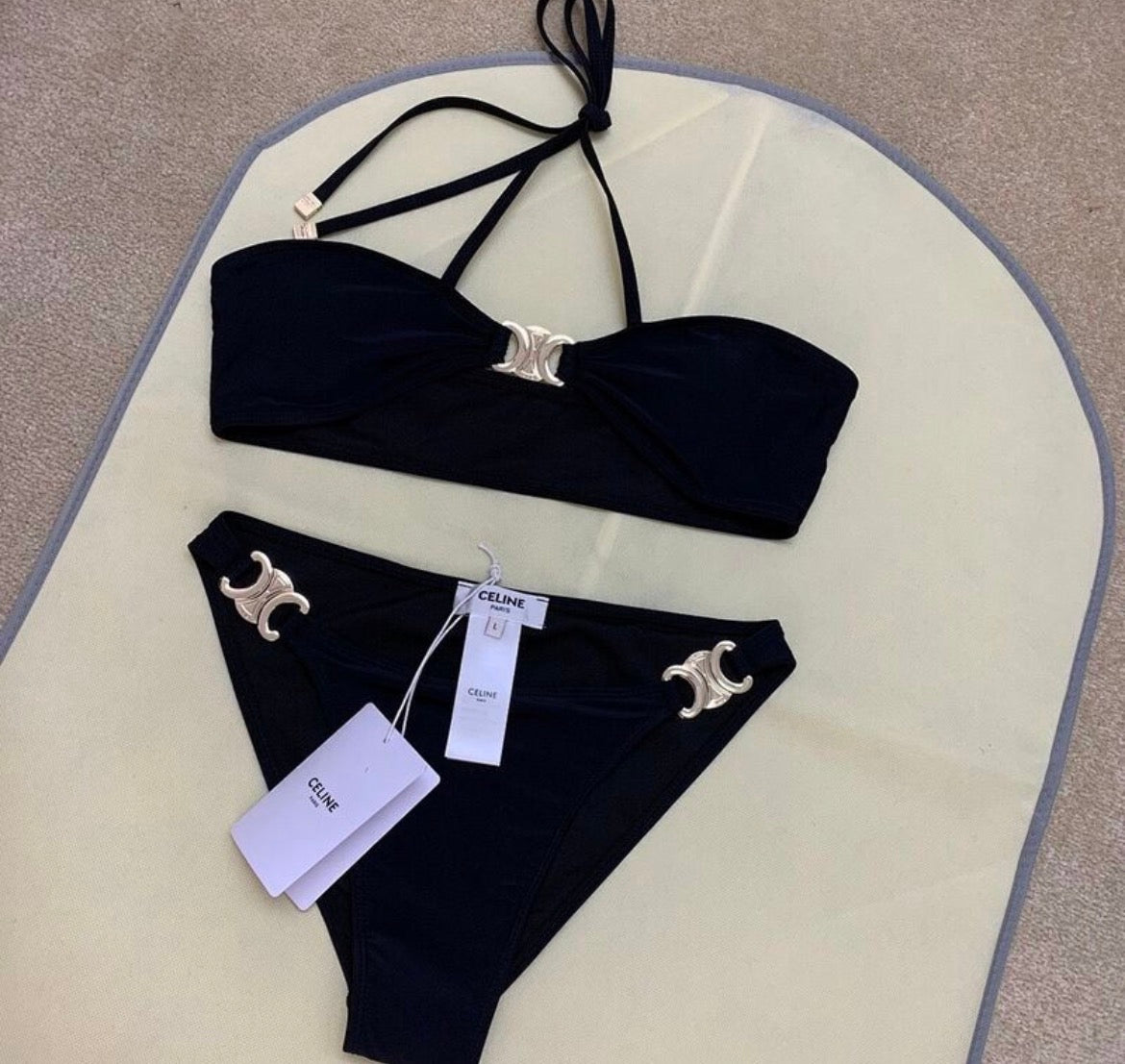 Maillot de bain :CÉLINE