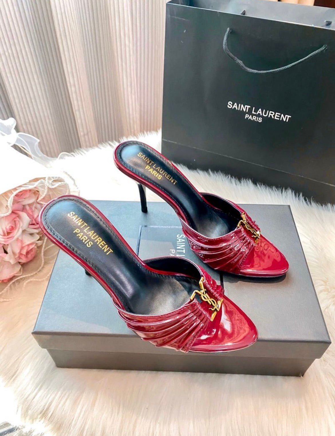 Sandales :yve Saint Laurent