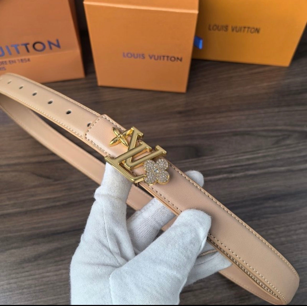 Ceinture :LV