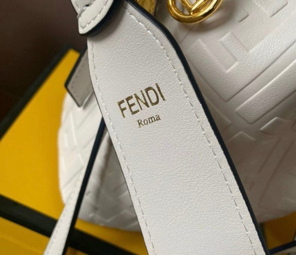 Sac à main : FENDI