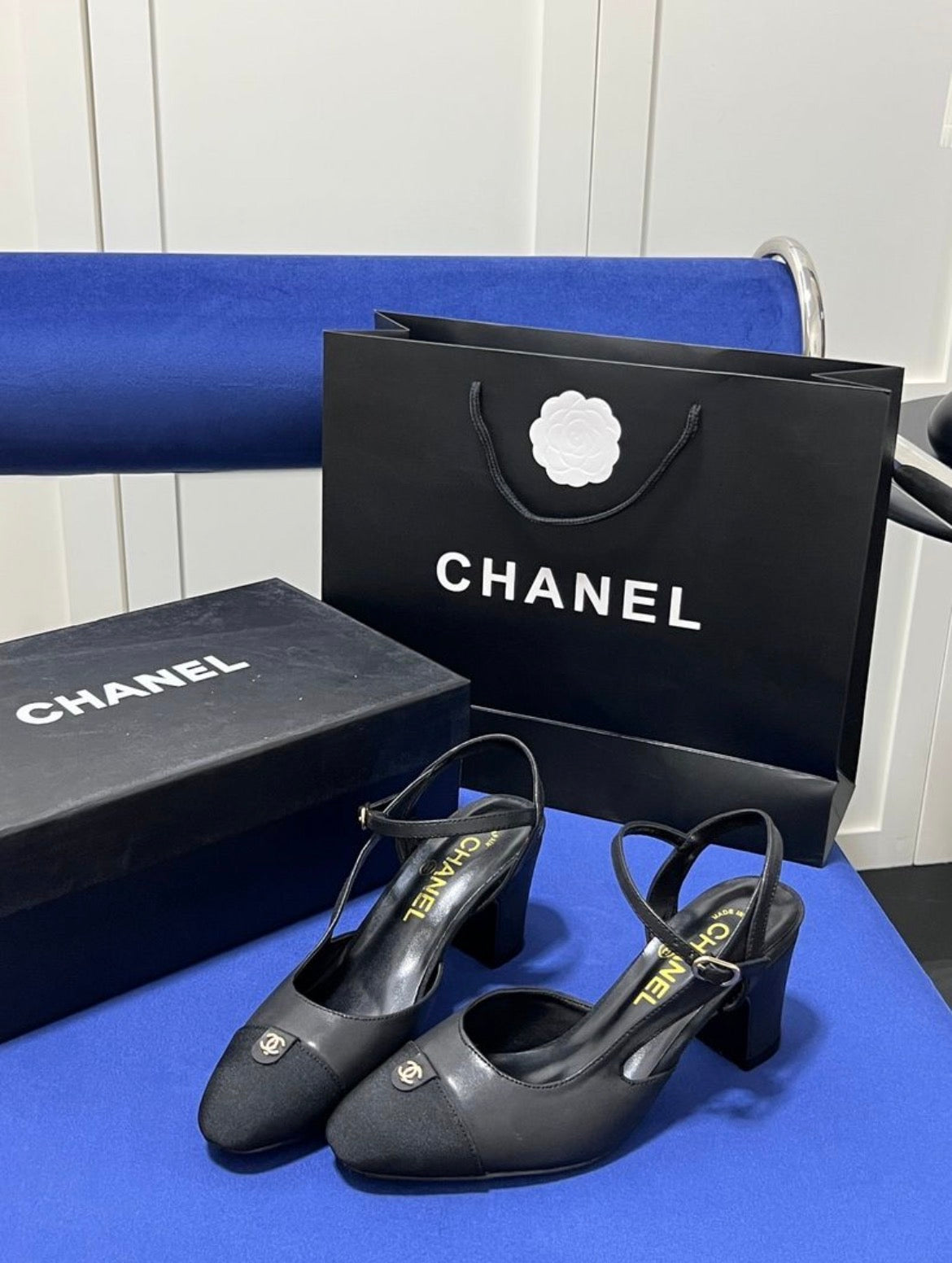 Sandales : Chanel