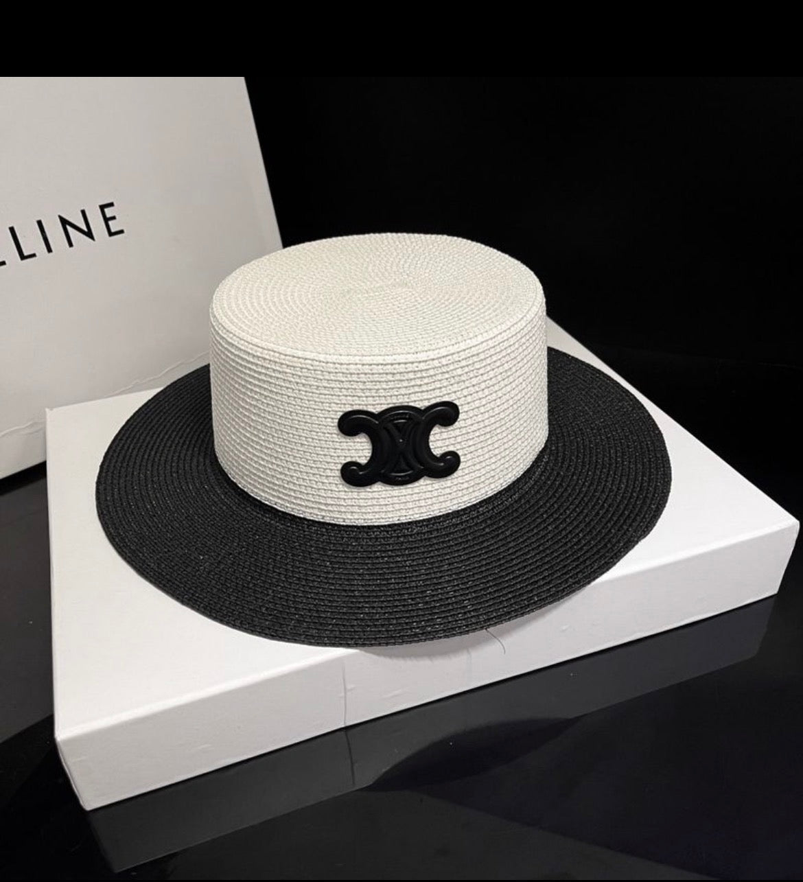 sac à main  et chapeau CÉLINE