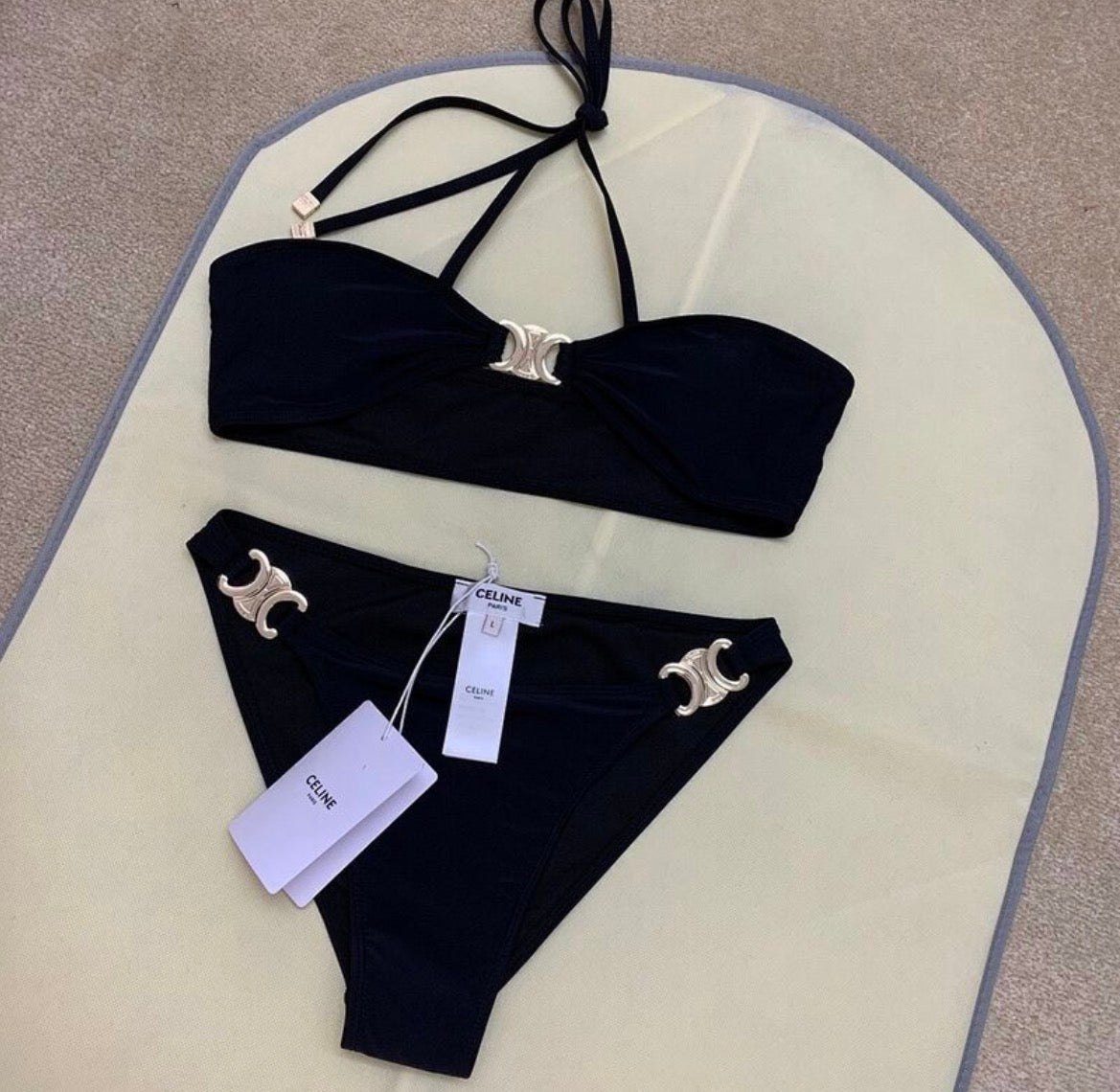 Maillot de bain :CÉLINE