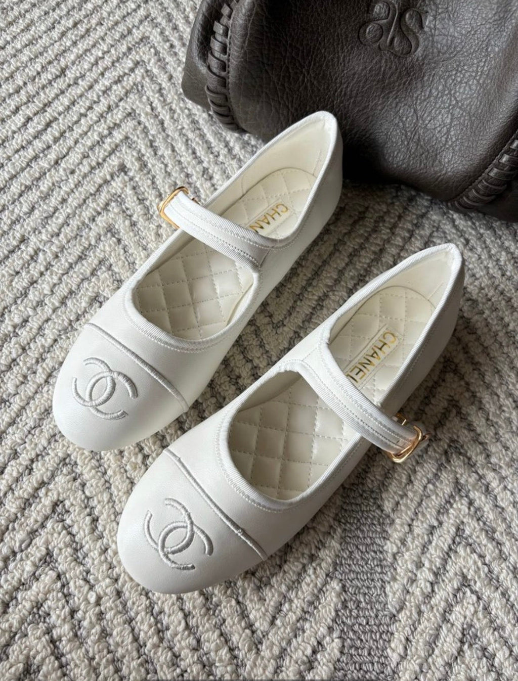 Ballerines Chanel — Élégance & Luxe au quotidien