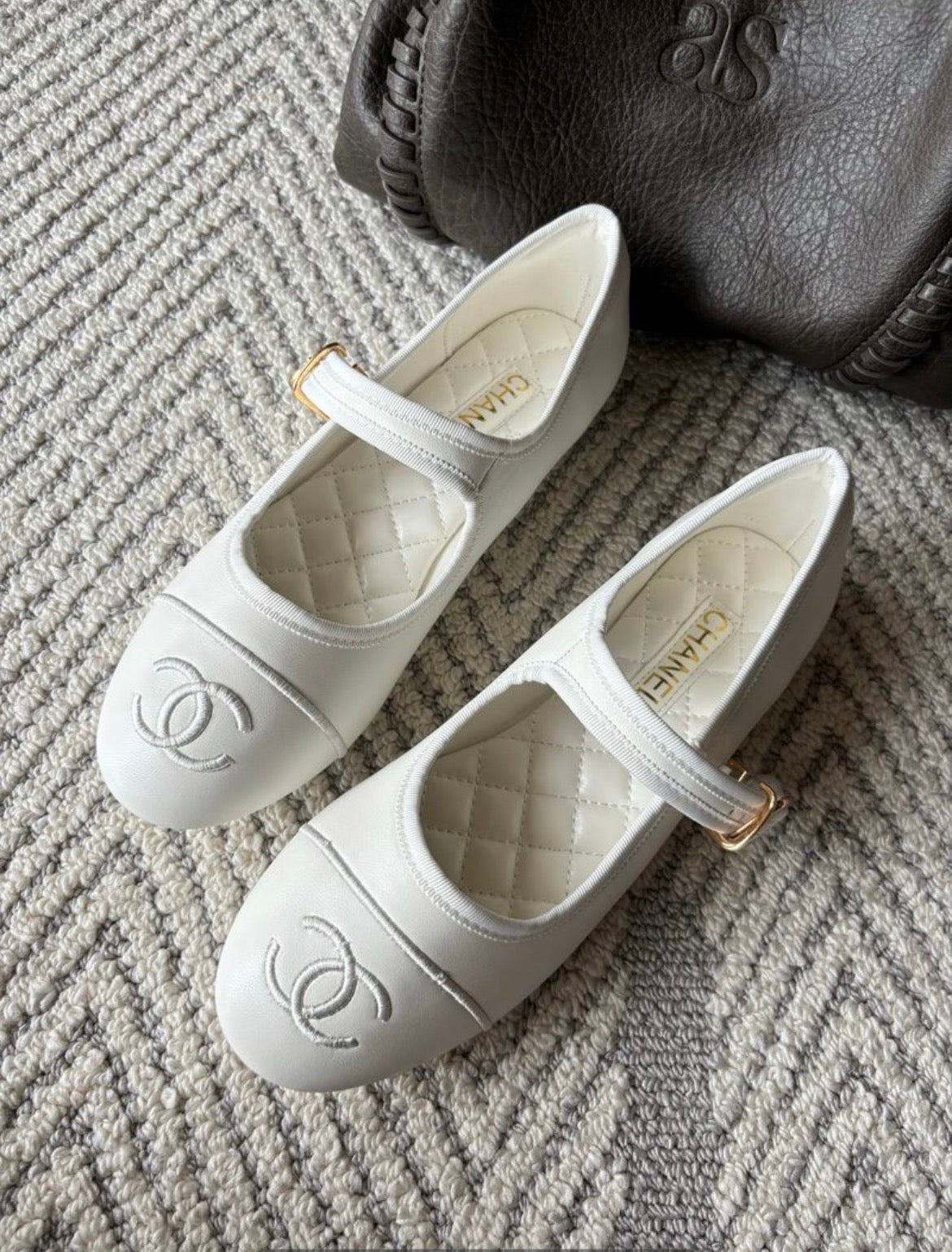 Ballerines Chanel — Élégance & Luxe au quotidien
